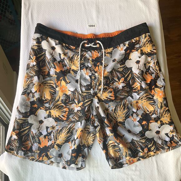 Good Fellow & Co. Mens Swimming Trunks size XL, Black & Orange, Tropical Floral - Picture 1 of 9